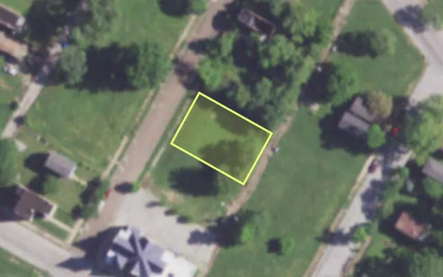 Aerial view of 4318 GANO AV — vacant lot, St. Louis with approximate parcel outline