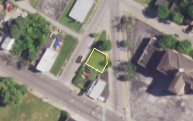 Aerial view of 1510 N NEWSTEAD AV — vacant lot, St. Louis with approximate parcel outline