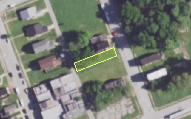 Aerial view of 3919 N 23RD ST — vacant lot, St. Louis with approximate parcel outline