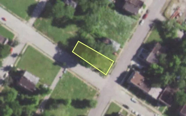 Aerial view of 1455 ARLINGTON AV — vacant lot, St. Louis with approximate parcel outline