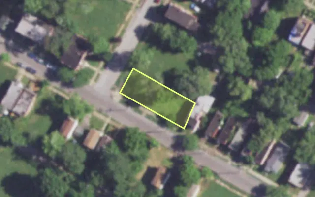 Aerial view of 4200 HARRIS AV — vacant lot, St. Louis with approximate parcel outline