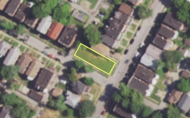 Aerial view of 4029 SHREVE AV — vacant lot, St. Louis with approximate parcel outline