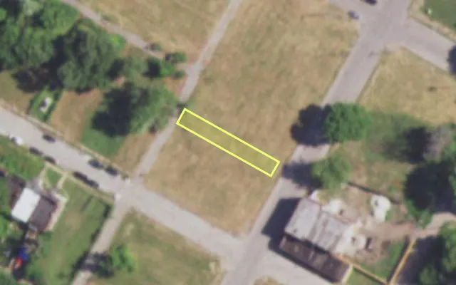 Aerial view of 2609 N TAYLOR AV — vacant lot, St. Louis with approximate parcel outline