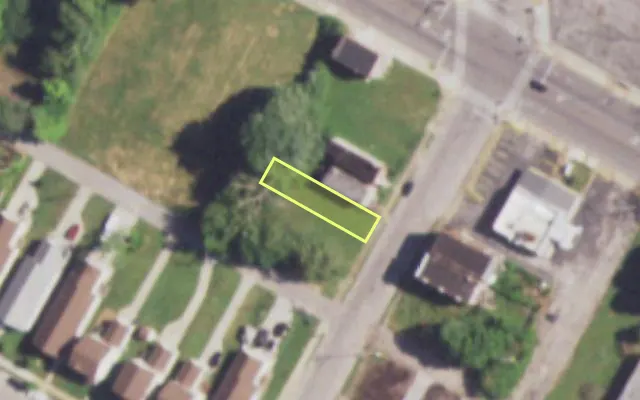 Aerial view of 1425 N NEWSTEAD AV — vacant lot, St. Louis with approximate parcel outline