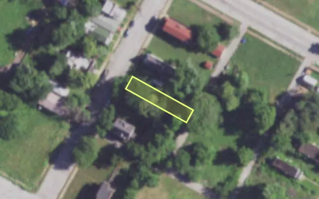 Aerial view of 4124 GANO AV — vacant lot, St. Louis with approximate parcel outline