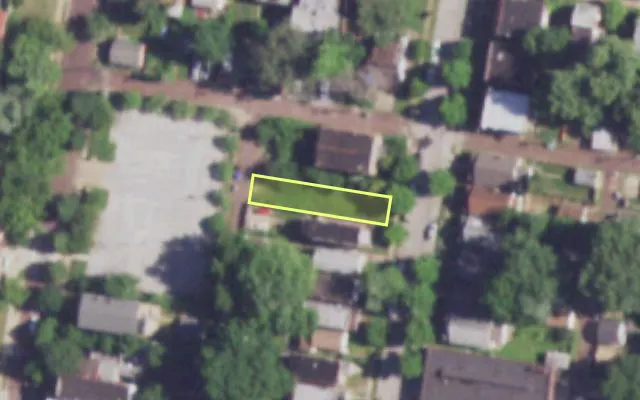 Aerial view of 4021 PENNSYLVANIA AV — vacant lot, St. Louis with approximate parcel outline