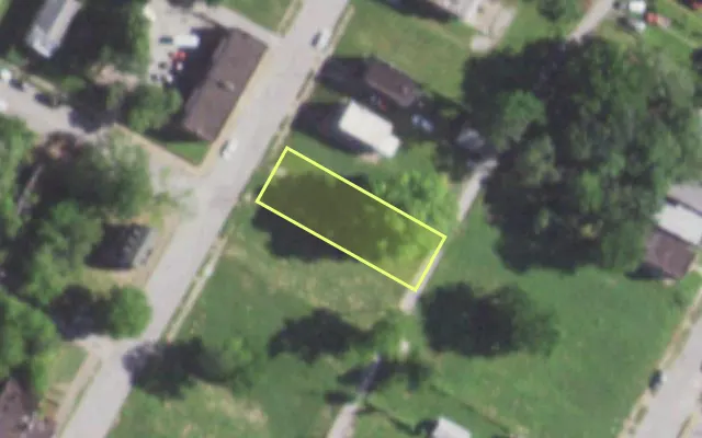 Aerial view of 2528 CLARA AV — vacant lot, St. Louis with approximate parcel outline