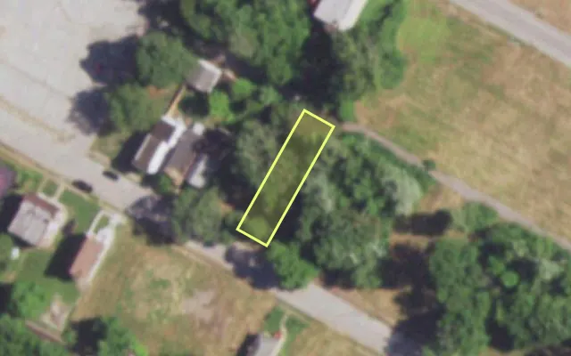 Aerial view of 4565 COTTAGE AV — vacant lot, St. Louis with approximate parcel outline