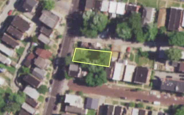 Aerial view of 4418 VIRGINIA AV — vacant lot, St. Louis with approximate parcel outline