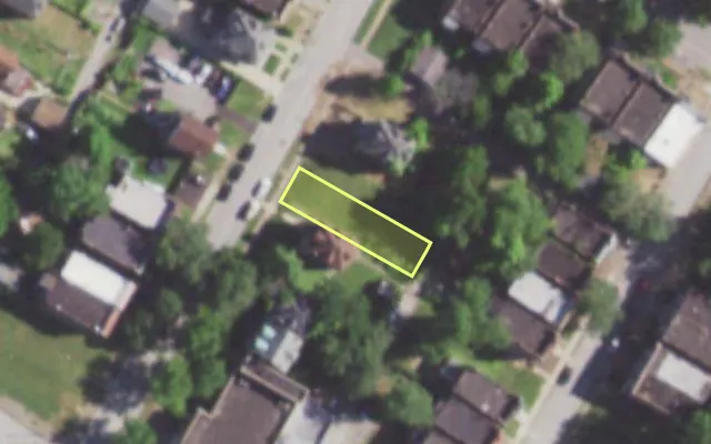 Aerial view of 1226 CLARA AV — vacant lot, St. Louis with approximate parcel outline