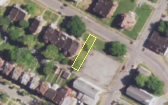 Aerial view of 4914 ST LOUIS AV — vacant lot, St. Louis with approximate parcel outline