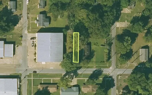 Aerial view of PHILLIPS County parcel 703-03093-000 — Arkansas post-auction with approximate parcel outline