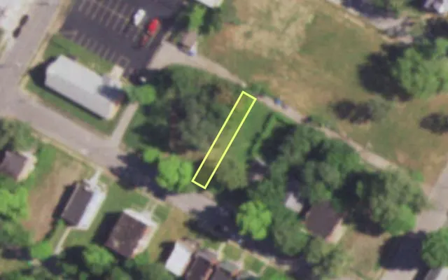 Aerial view of 4651 ST FERDINAND AV — vacant lot, St. Louis with approximate parcel outline