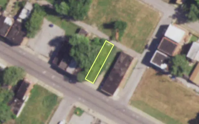 Aerial view of 4551 DR MARTIN LUTHER KING DR — vacant lot, St. Louis with approximate parcel outline