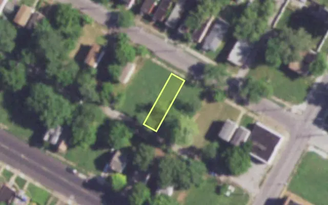 Aerial view of 4120 W PENROSE ST — vacant lot, St. Louis with approximate parcel outline