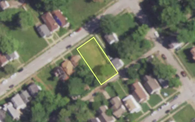 Aerial view of 4764 THRUSH AV — vacant lot, St. Louis with approximate parcel outline