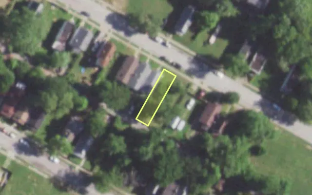 Aerial view of 5632 KENNERLY AV — vacant lot, St. Louis with approximate parcel outline