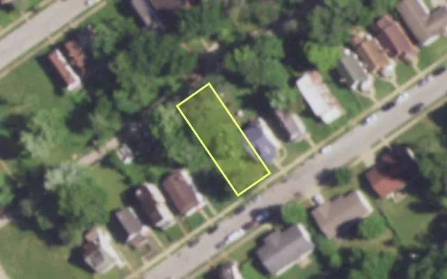 Aerial view of 5431 ROBIN AV — vacant lot, St. Louis with approximate parcel outline