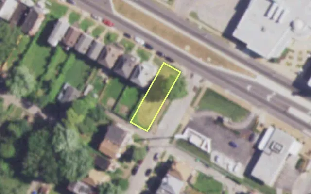 Aerial view of 4430 NATURAL BRIDGE AV — vacant lot, St. Louis with approximate parcel outline