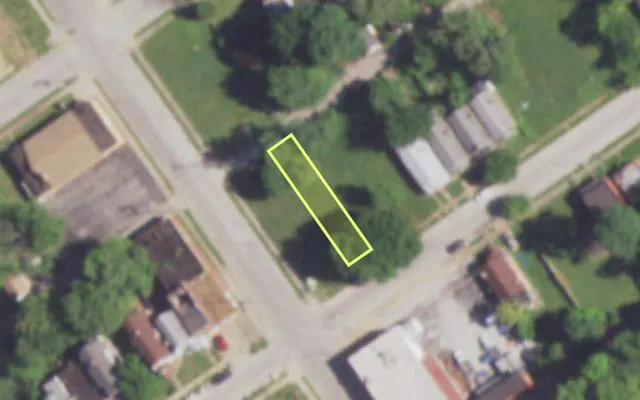 Aerial view of 5005 CLAXTON AV — vacant lot, St. Louis with approximate parcel outline