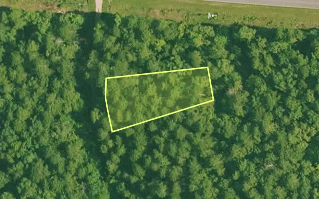 Aerial view of SALINE County parcel 648-00082-000 — Arkansas post-auction with approximate parcel outline