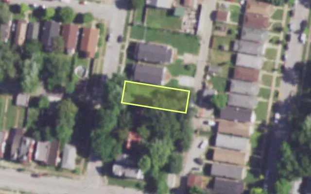 Aerial view of 3940 MISSOURI AV — vacant lot, St. Louis with approximate parcel outline