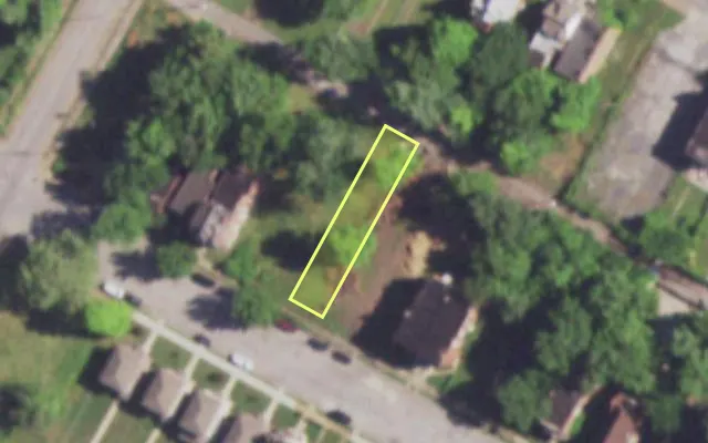 Aerial view of 4245 W COOK AV — vacant lot, St. Louis with approximate parcel outline