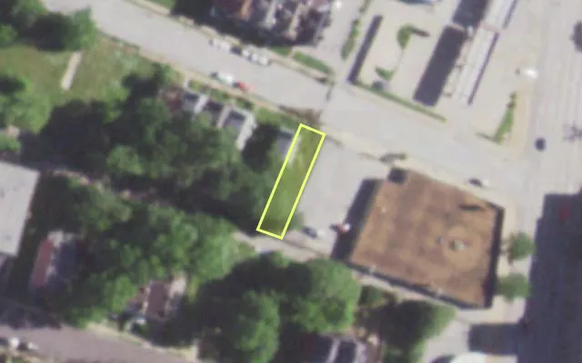 Aerial view of 5020 WELLS AV — vacant lot, St. Louis with approximate parcel outline