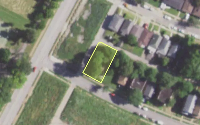 Aerial view of 5751 LABADIE AV — vacant lot, St. Louis with approximate parcel outline