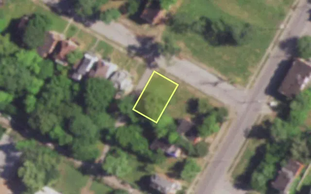 Aerial view of 4712 COTE BRILLIANTE AV — vacant lot, St. Louis with approximate parcel outline