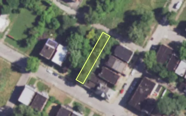Aerial view of 4111 ASHLAND AV — vacant lot, St. Louis with approximate parcel outline