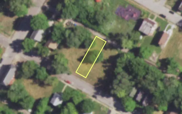 Aerial view of 4595 ST FERDINAND AV — vacant lot, St. Louis with approximate parcel outline