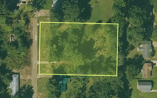 Aerial view of PHILLIPS County parcel 703-01395-000 — Arkansas post-auction with approximate parcel outline