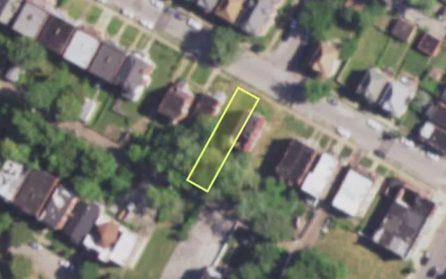 Aerial view of 4428 ASHLAND AV — vacant lot, St. Louis with approximate parcel outline
