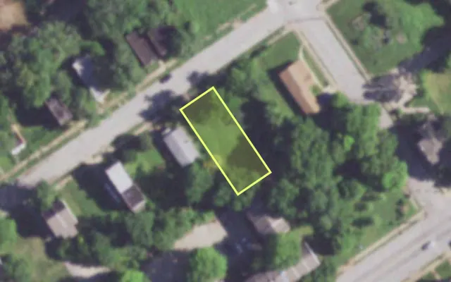 Aerial view of 1510 OBEAR AV — vacant lot, St. Louis with approximate parcel outline