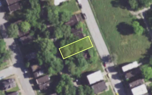 Aerial view of 3943 N 21ST ST — vacant lot, St. Louis with approximate parcel outline