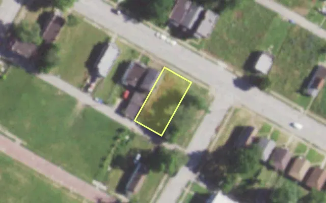 Aerial view of 5552 ST LOUIS AV — vacant lot, St. Louis with approximate parcel outline