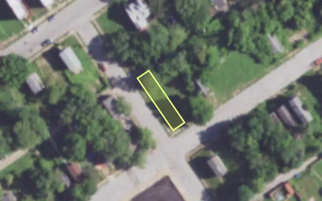 Aerial view of 2049 GANO AV — vacant lot, St. Louis with approximate parcel outline