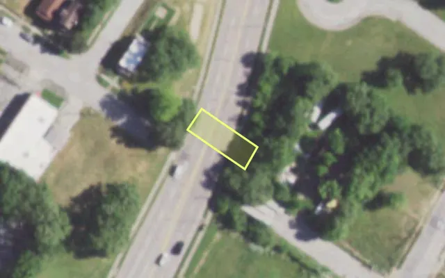 Aerial view of 1335 COCKRILL ST — vacant lot, St. Louis with approximate parcel outline