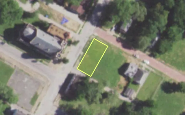Aerial view of 2712 CLARA AV — vacant lot, St. Louis with approximate parcel outline
