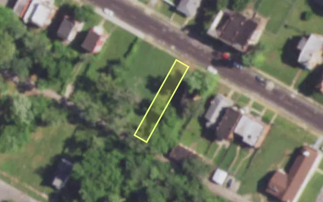 Aerial view of 4600 ST LOUIS AV — vacant lot, St. Louis with approximate parcel outline