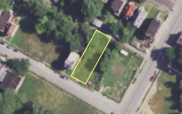 Aerial view of 3915 LABADIE AV — vacant lot, St. Louis with approximate parcel outline