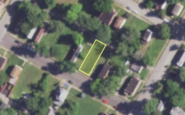 Aerial view of 4217 W MARGARETTA AV — vacant lot, St. Louis with approximate parcel outline