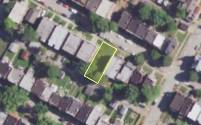 Aerial view of 4016 PALM ST — vacant lot, St. Louis with approximate parcel outline