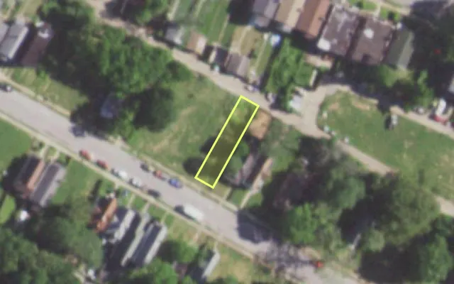 Aerial view of 5701 ROOSEVELT PL — vacant lot, St. Louis with approximate parcel outline