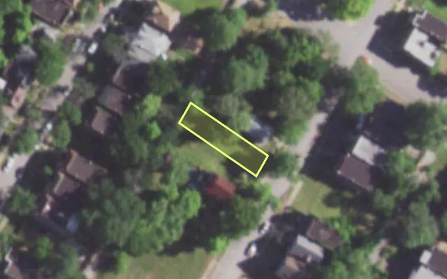 Aerial view of 1331 CLARA AV — vacant lot, St. Louis with approximate parcel outline