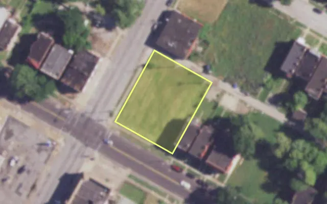 Aerial view of 3861 ST LOUIS AV — vacant lot, St. Louis with approximate parcel outline
