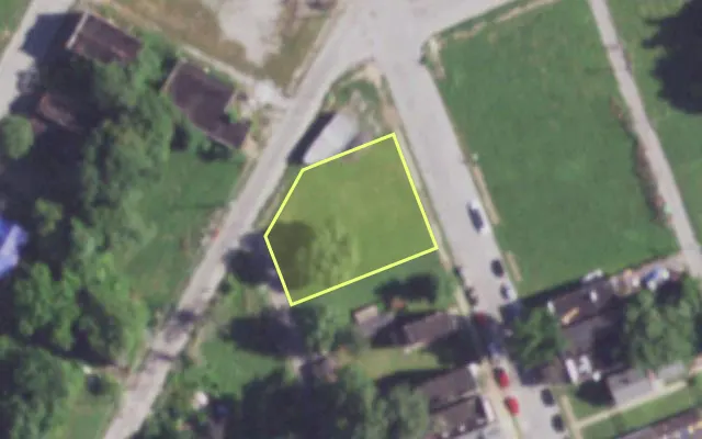 Aerial view of 4029 N 25TH ST — vacant lot, St. Louis with approximate parcel outline