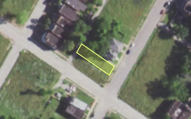 Aerial view of 1359 ARLINGTON AV — vacant lot, St. Louis with approximate parcel outline