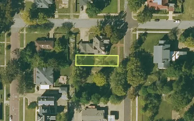 Aerial view of PHILLIPS County parcel 704-00792-000 — Arkansas post-auction with approximate parcel outline